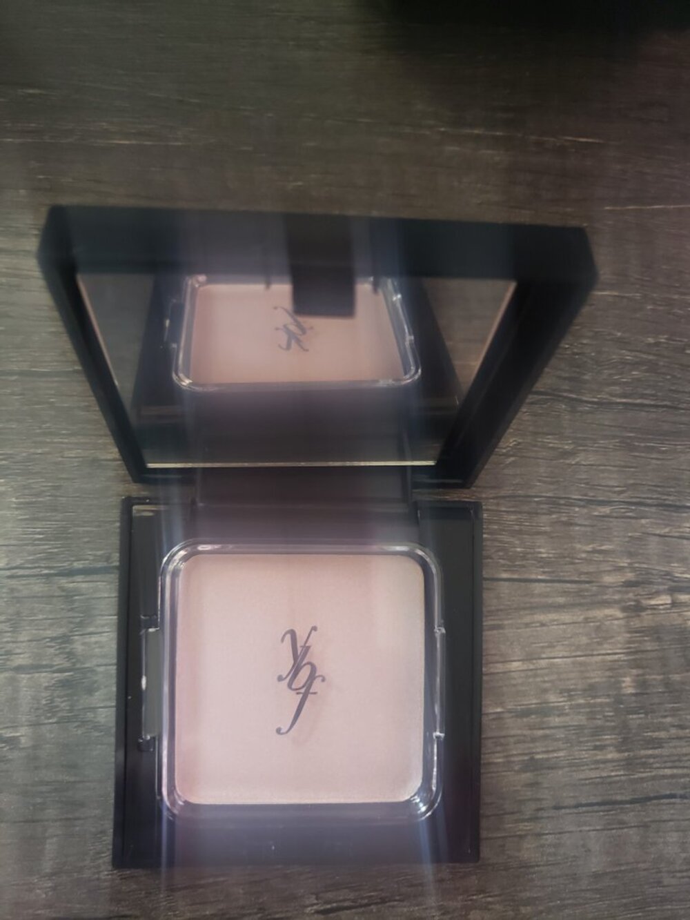 Your Best Friend Best Illuminating Cream New !!!